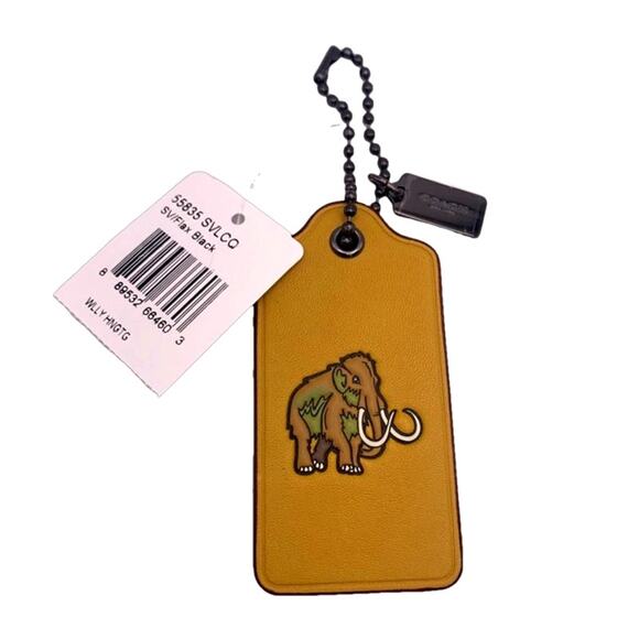 NWT COACH Wolly Mammoth Hangtag in Glove-tanned Leather - Picture 1 of 4